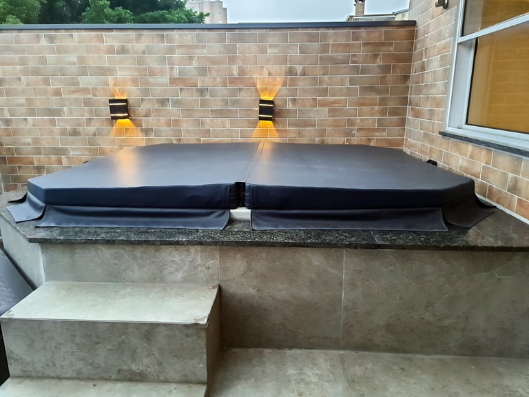 Luxury hot tub with cover